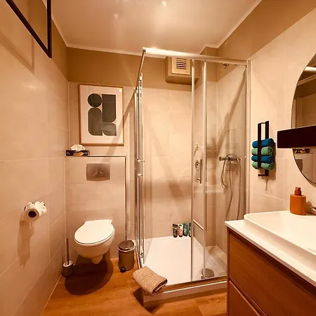 Modernes Design-apartment In Apartment Hunxe